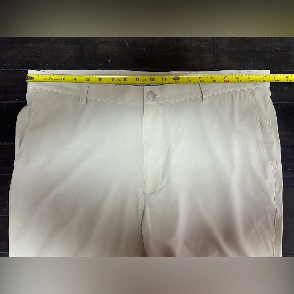 PETER Millar Shackleford Performance Men’s Hybrid Shorts Sz 38 - Sand
